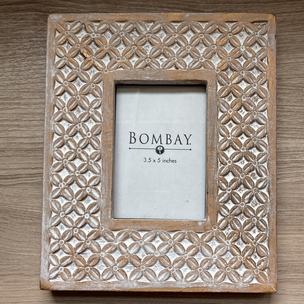 NWOT Bombay carved wood floral gold wash picture frame - Picture 10 of 15